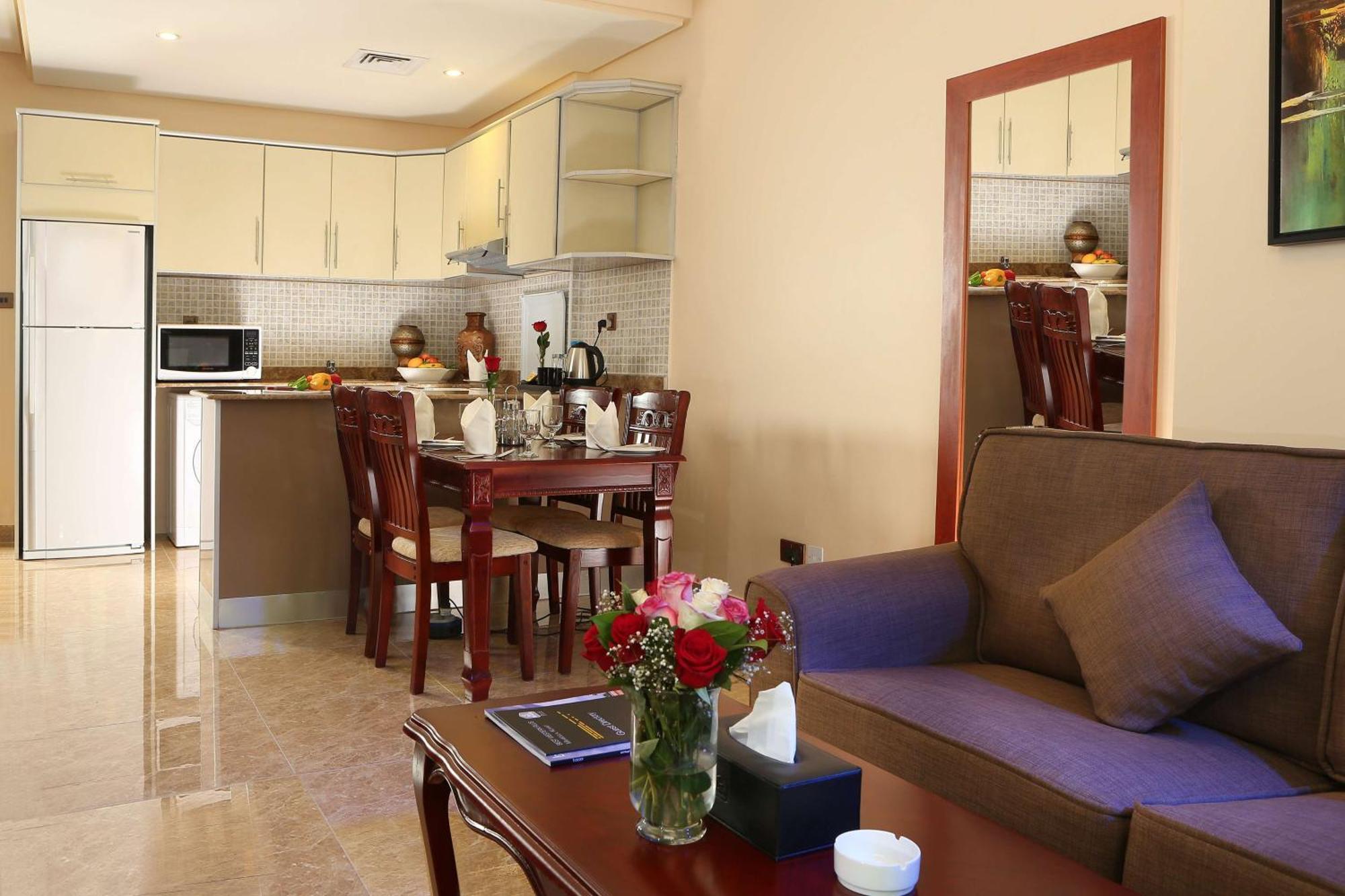 Best Western Plus Salmiya Kuwait City Exteriör bild