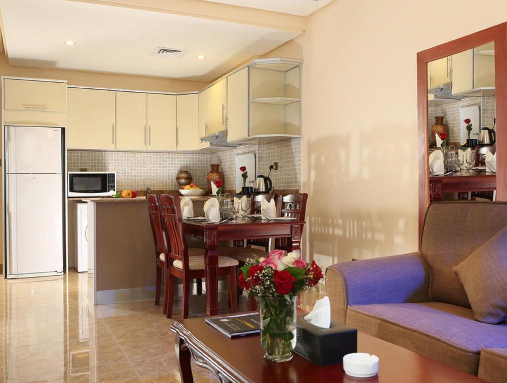 Best Western Plus Salmiya Kuwait City Exteriör bild